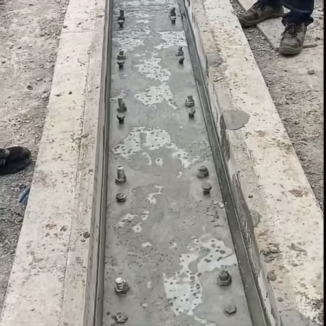肇源港口码头起重机龙门吊重型机械设备稳固用早强快凝轨道胶泥